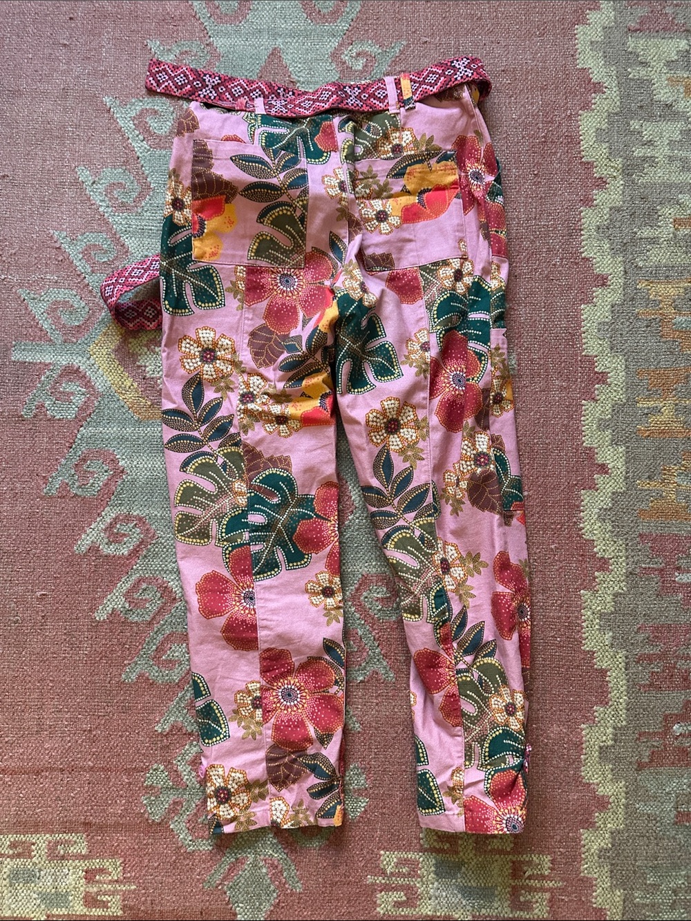 Farm Rio Pants size medium - Picture 2 of 2